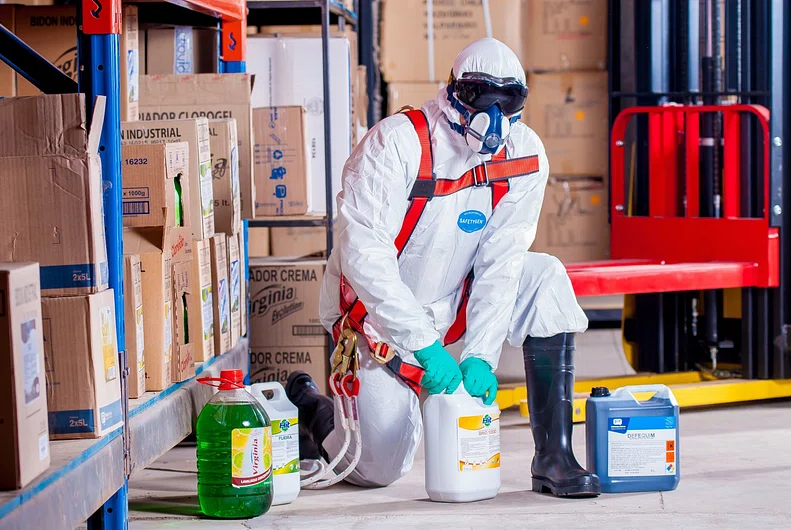 Use deodorant solutions to get rid of unpleasant odors from industrial paints